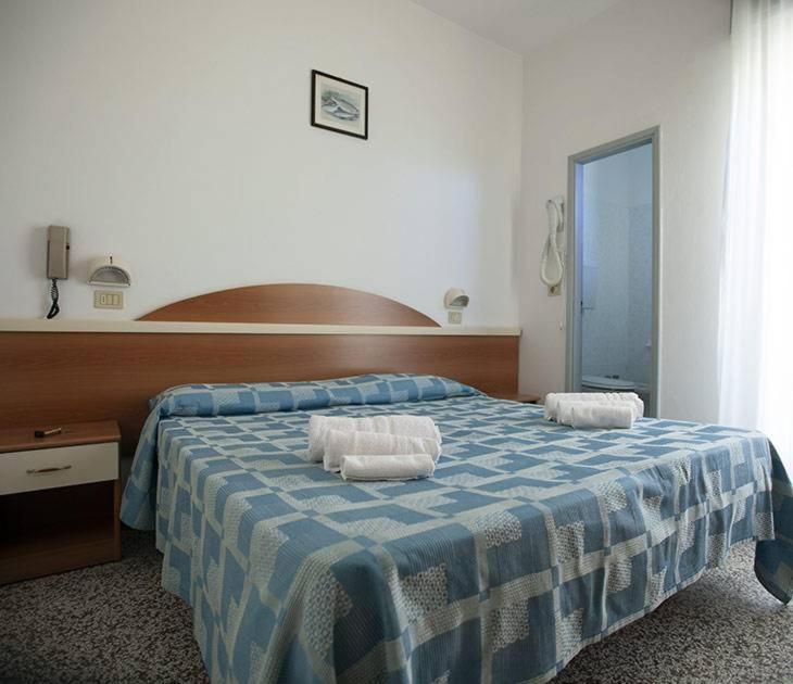 Hotel Isabell Rimini Exteriör bild